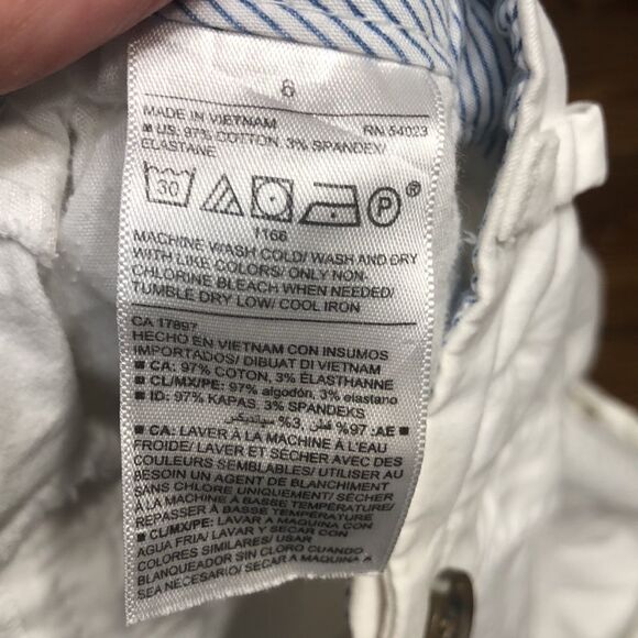 Old Navy Everyday White cuffed Shorts Size 6 - Picture 5 of 6